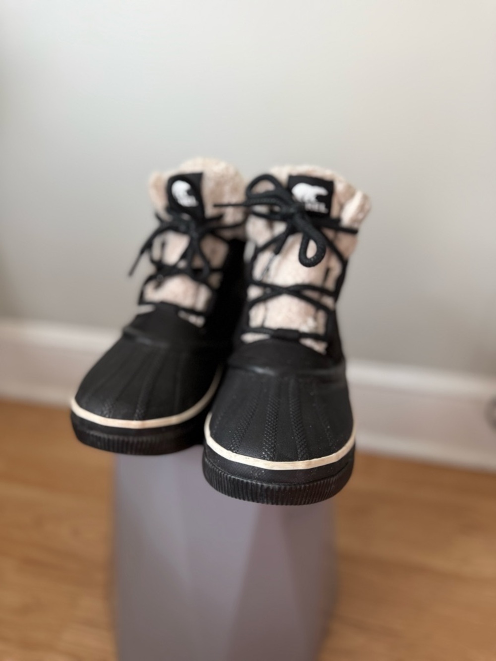 Sorel Black Winter Lace-Up Boots with Cream Faux Fur